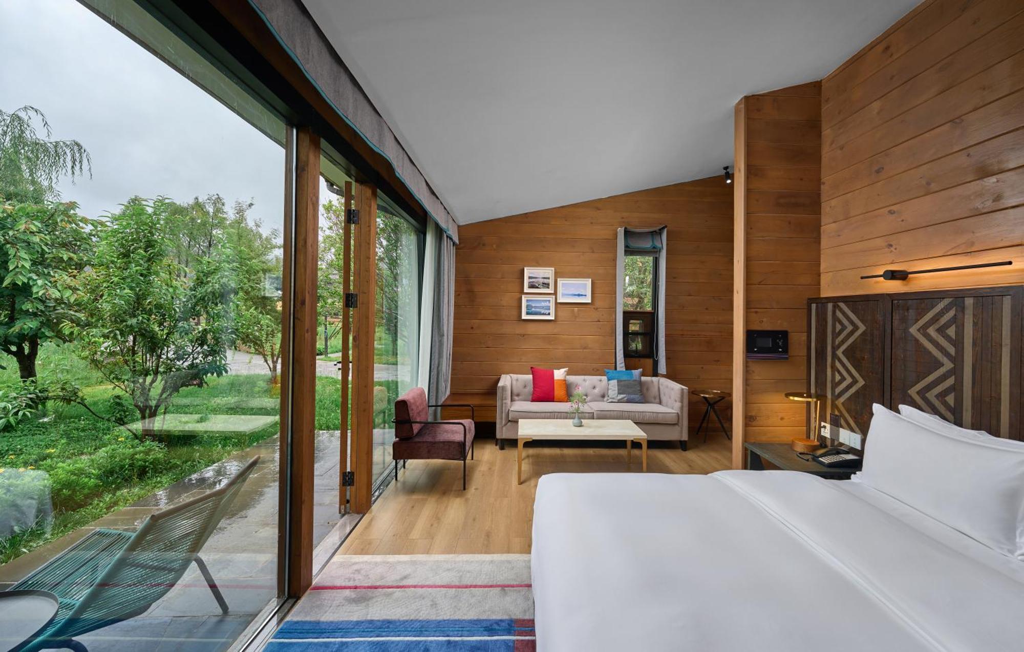 Hotel Indigo Lugu Lake By Ihg Li-ťiang Exteriér fotografie