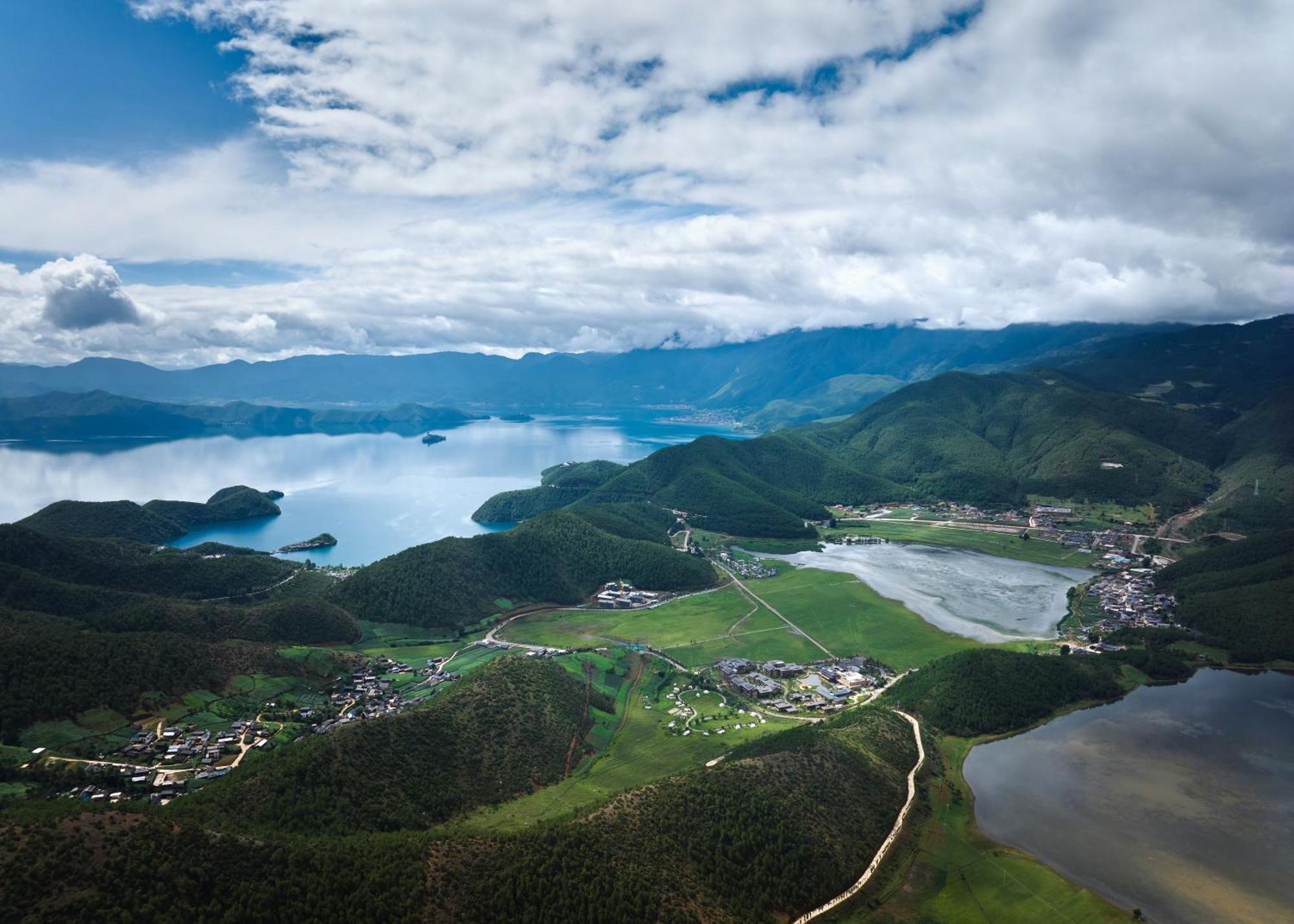 Hotel Indigo Lugu Lake By Ihg Li-ťiang Exteriér fotografie